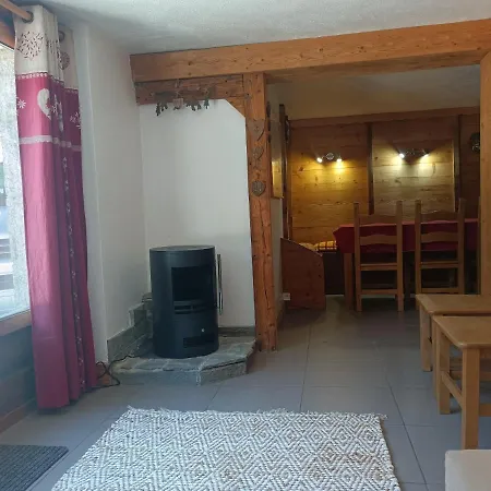 Three Bedroomed شقة